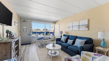 Suite 306 | Living area | Flat-screen TV