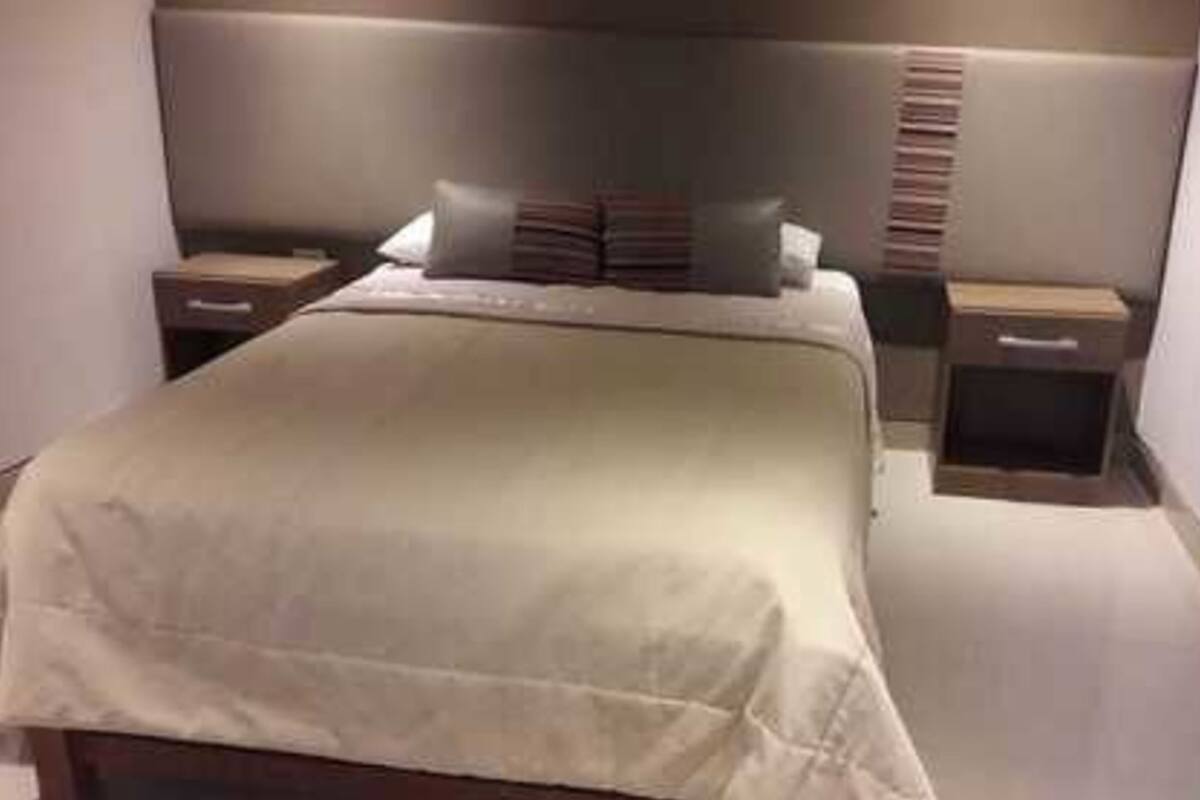 Superior Room, 1 Queen Bed, Non Smoking, Private Bathroom | Free WiFi, bed sheets