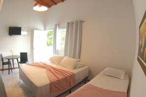 Minibar, free WiFi, bed sheets