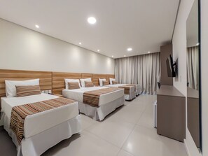 Minibar, caja de seguridad en la habitación y cortinas blackout 