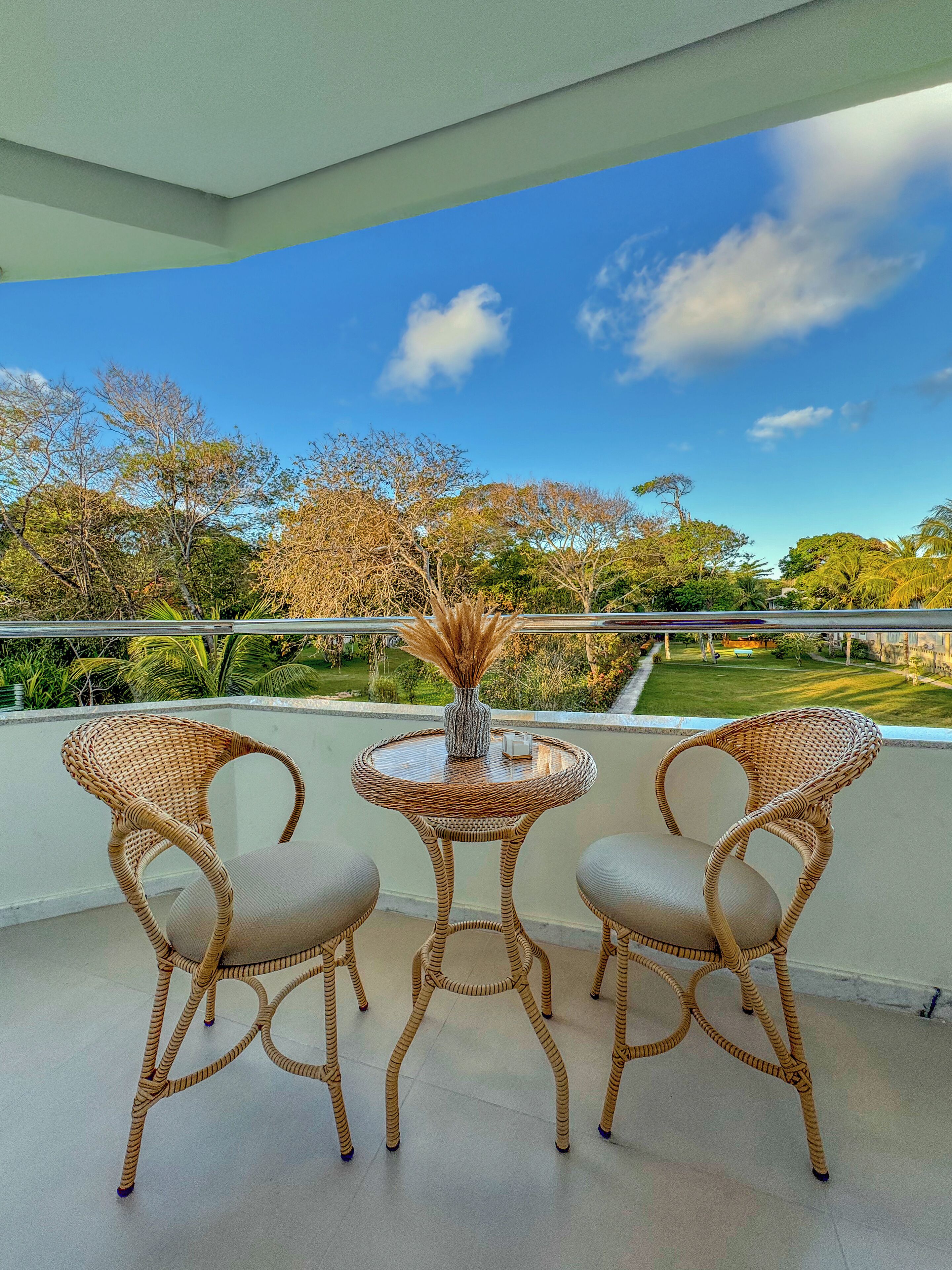 家庭房 | 迷你吧、客房内保险箱、遮光窗帘、免费 WiFi