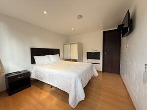 Chambre double, 1 lit double | Décor unique, rideaux d’obscurcissement, système d’insonorisation