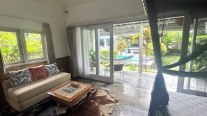 Lila Deluxe Room | Individually decorated, individually furnished, free WiFi, bed sheets - Lila Boutik Residence (Canggu)