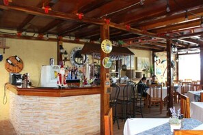 Bar (in der Unterkunft)