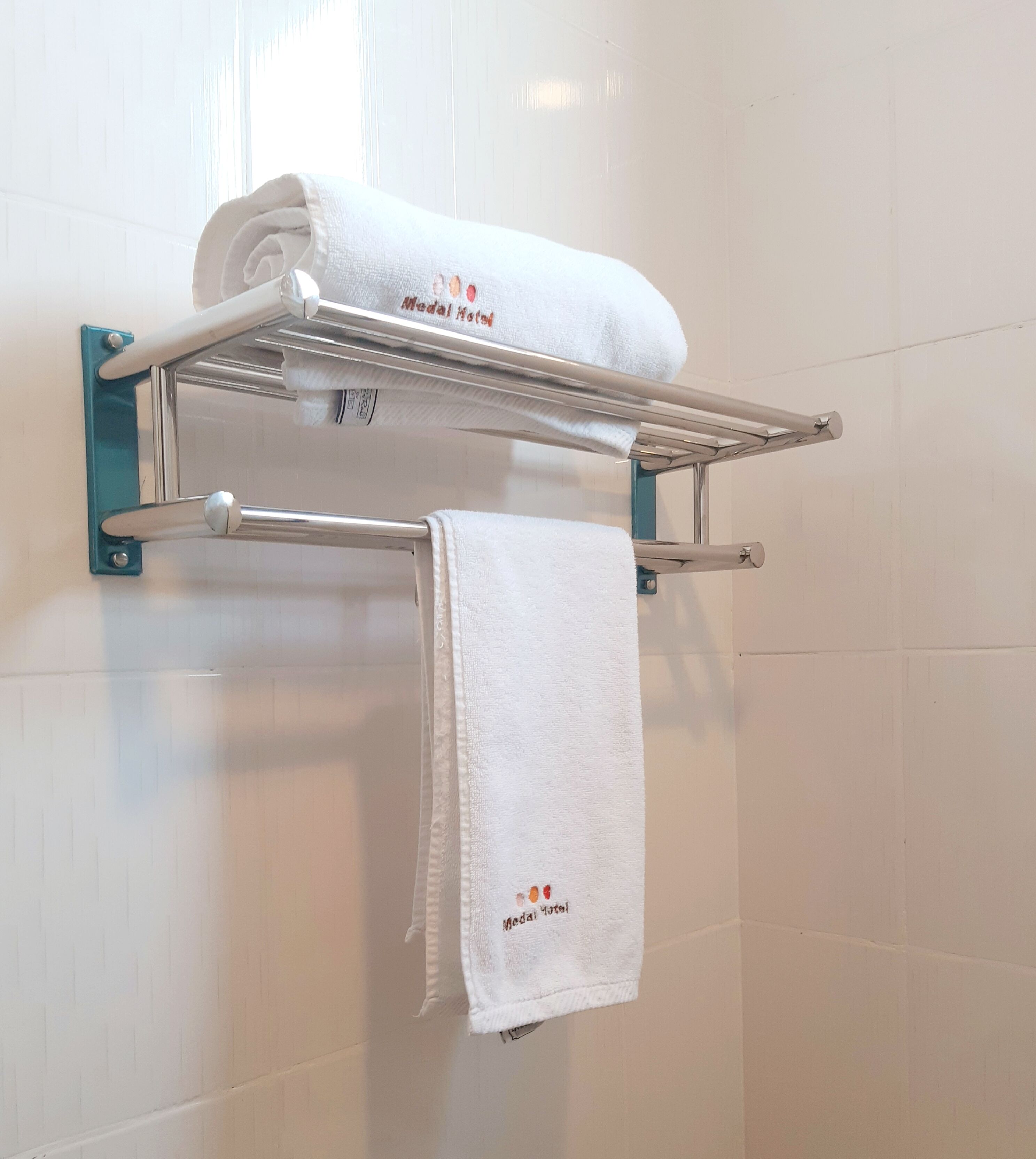 standard single room, 1 large single bed, non smoking | bathroom amenities | shower, hair dryer, bathrobes, bidet