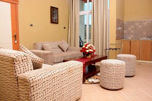 42-inch flat-screen TV with satellite channels, TV - Medal hotel (Addis Ababa)