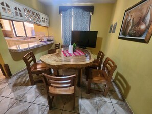 Casa, 3 quartos, para não fumantes | Sala de jantar