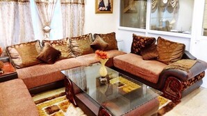 Lobby sitting area - Marina Hotel (Muscat)