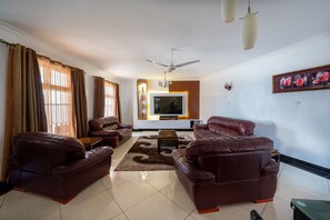 Family House, 5 Bedrooms | Living area | Flat-screen TV, DVD player - Nyali Villa (Mombasa)