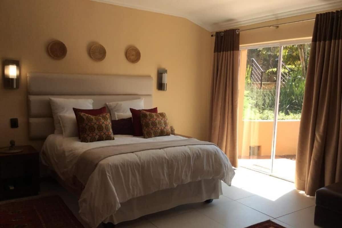 Phòng Suite Executive, 1 phòng ngủ, quang cảnh sân vườn | Bộ trải giường bằng vải cotton Ai Cập, bộ đồ giường cao cấp