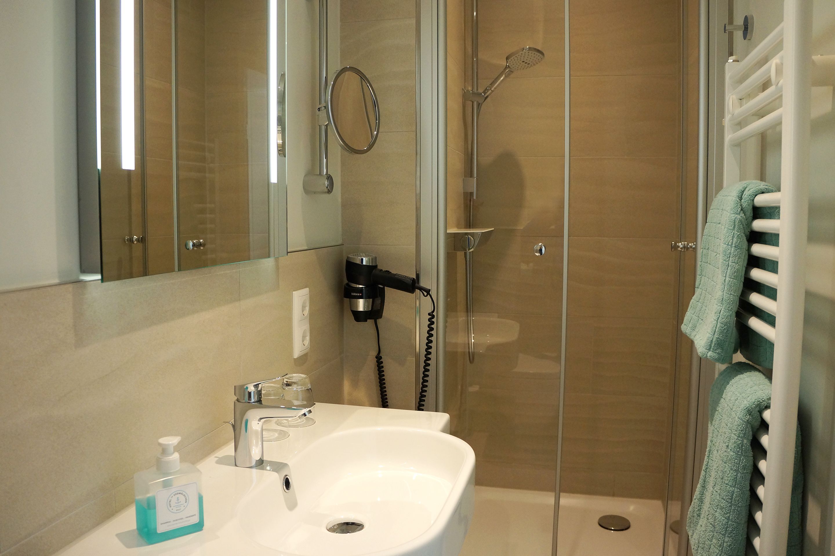 double room | bathroom | hair dryer, bathrobes, towels
