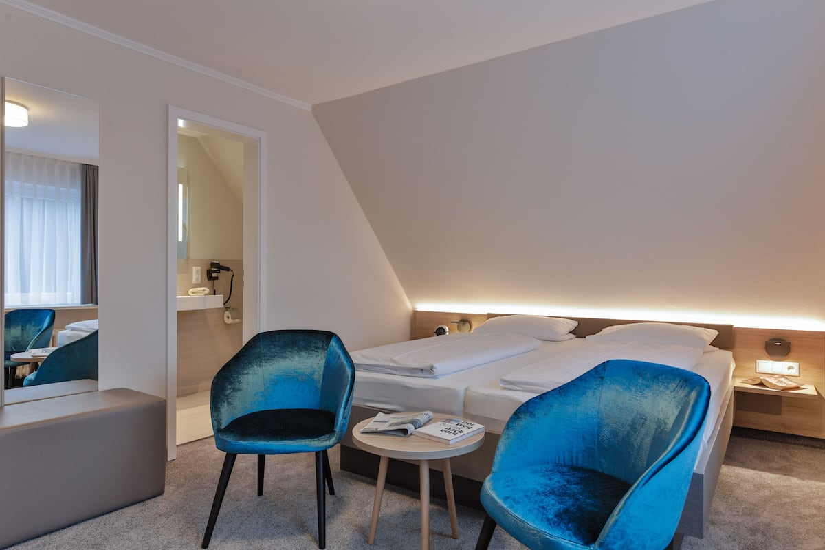 double room, balcony | 1 bedroom, in-room safe, free wifi, bed sheets