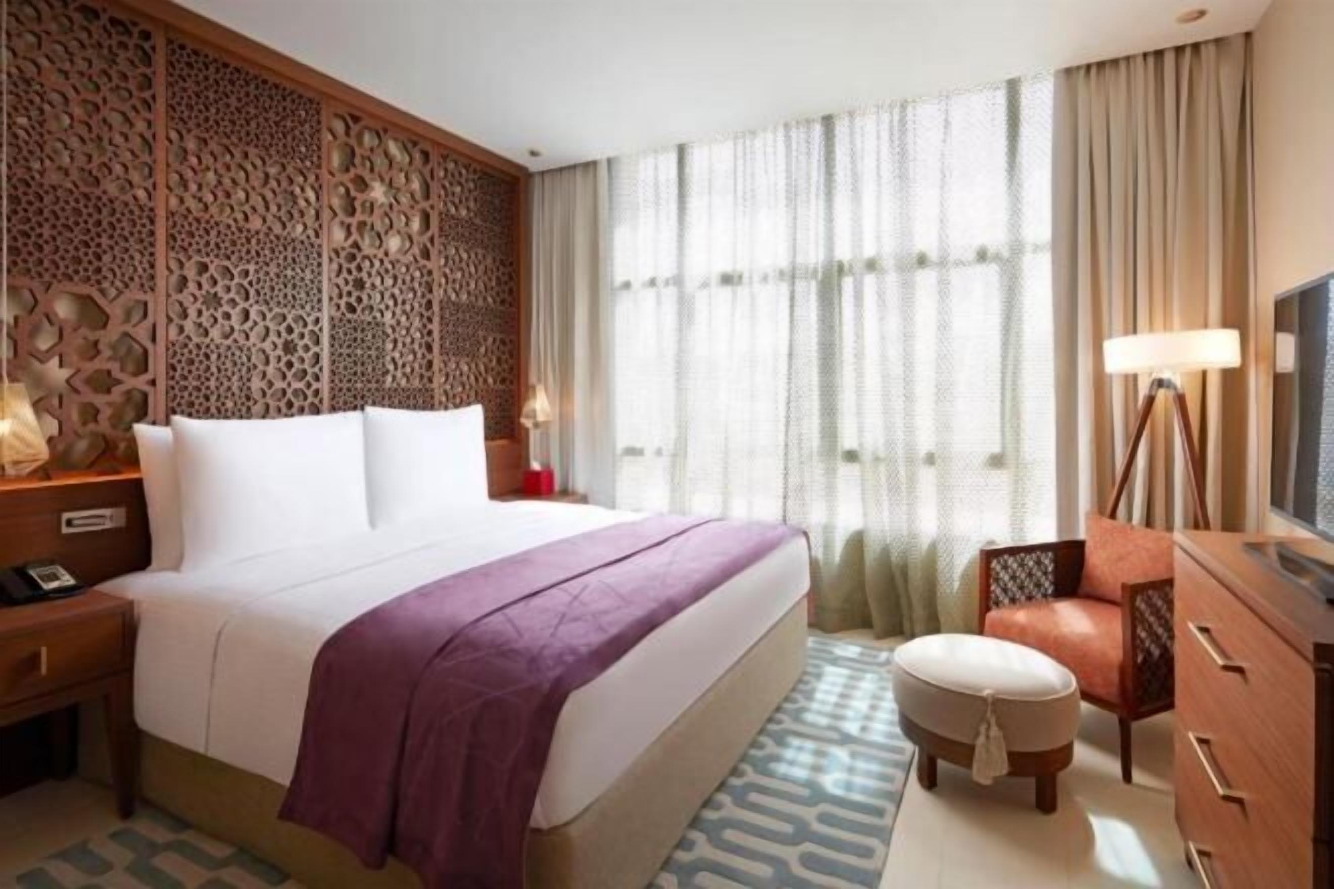 Frigobar, cofres nos quartos, individualmente decorados