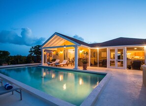 Pool - Seahorse Villa (Providenciales)