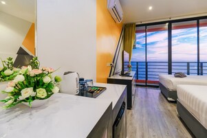 Standard Room, Sea View | In-room safe, blackout drapes, free WiFi, bed sheets