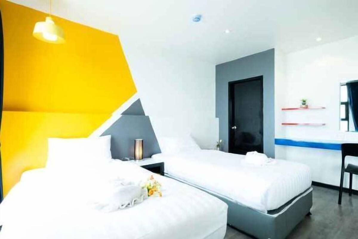 1 bedroom, in-room safe, blackout curtains, free WiFi
