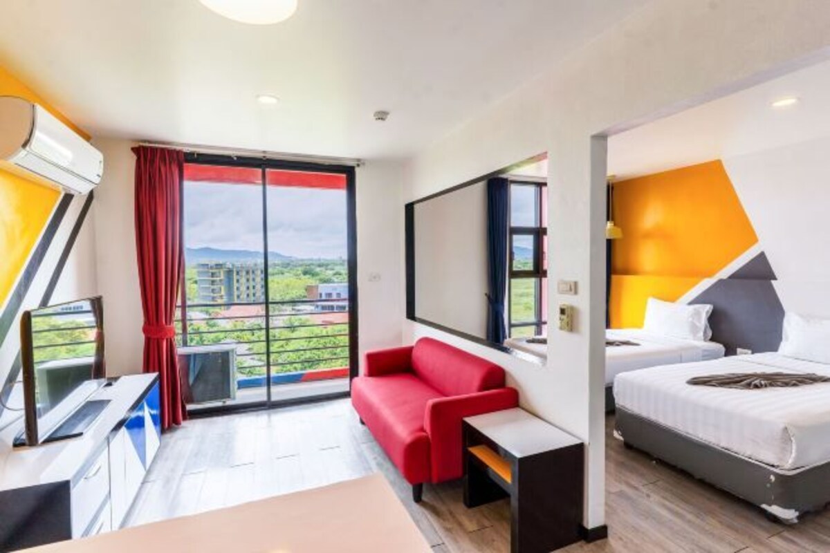 In-room safe, blackout drapes, WiFi (free), bed sheets