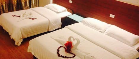 Desk, free WiFi, bed sheets