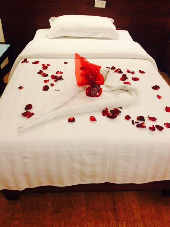 Deluxe Twin kamer | Een bureau, gratis wifi, beddengoed