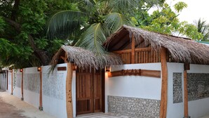 Exterior - Eden BAANI Lodge (Felidhoo)