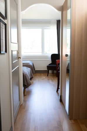 Desk, blackout curtains, free WiFi, bed sheets