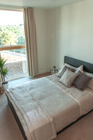 Apartment, 1 Double Bed with Sofa bed, Non Smoking | 1 bedroom, individually decorated, individually furnished - London Orpington (Orpington)