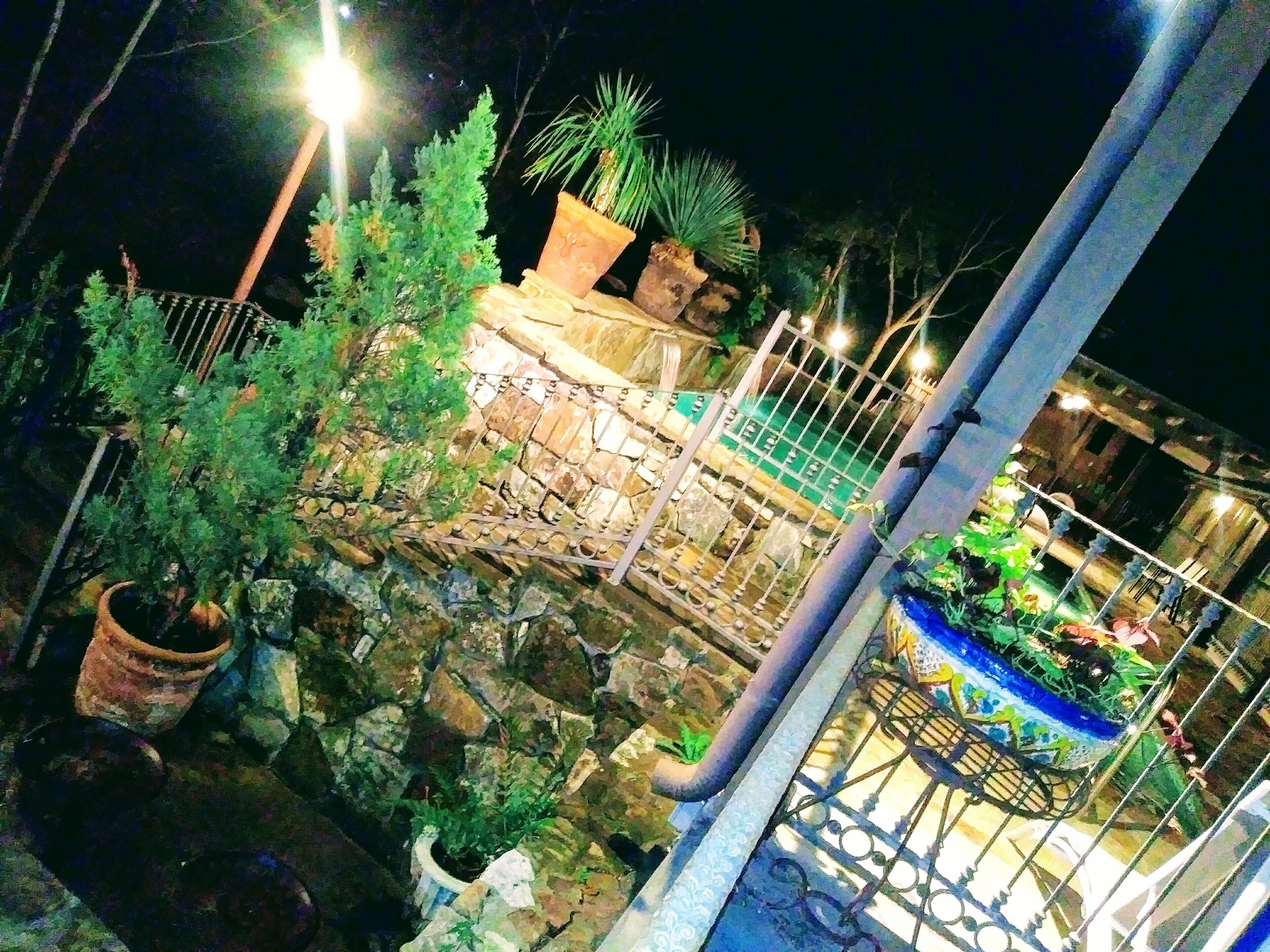 outdoor pool, open 9 am to 9:00 pm, pool loungers