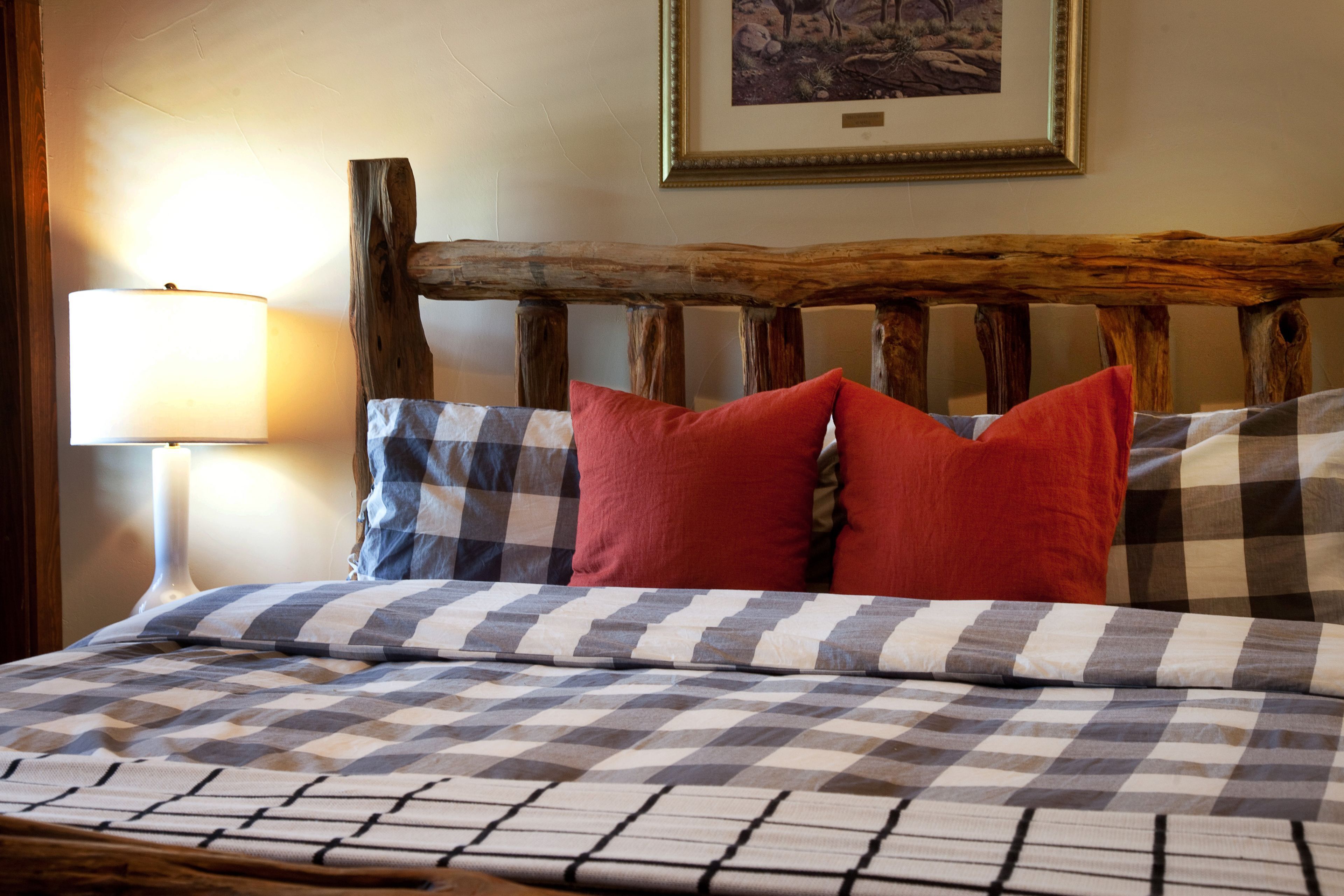 Ropa de cama de alta calidad, minibar y decoración personalizada 