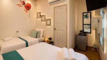 Estándar Triple | In-room safe, WiFi (free), bed sheets