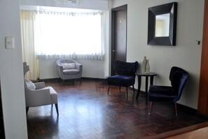 Télévision à écran plat