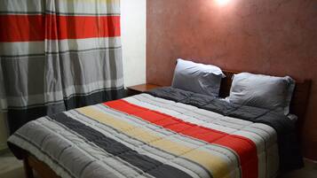 Apartment, 3 Bedrooms | 3 bilik tidur, langsir/tirai gelap terus, Wi-fi percuma, cadar katil