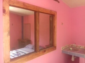 Premium bedding, individually decorated, individually furnished, desk - Hotel y Temazcal en Solferino (Solferino)