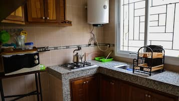 Apartment, 2 Bedrooms | Dapur peribadi | Peti sejuk, ketuhar gelombang mikro, ketuhar, dapur