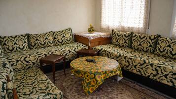 Apartment, 2 Bedrooms | 2 bilik tidur, cadar katil