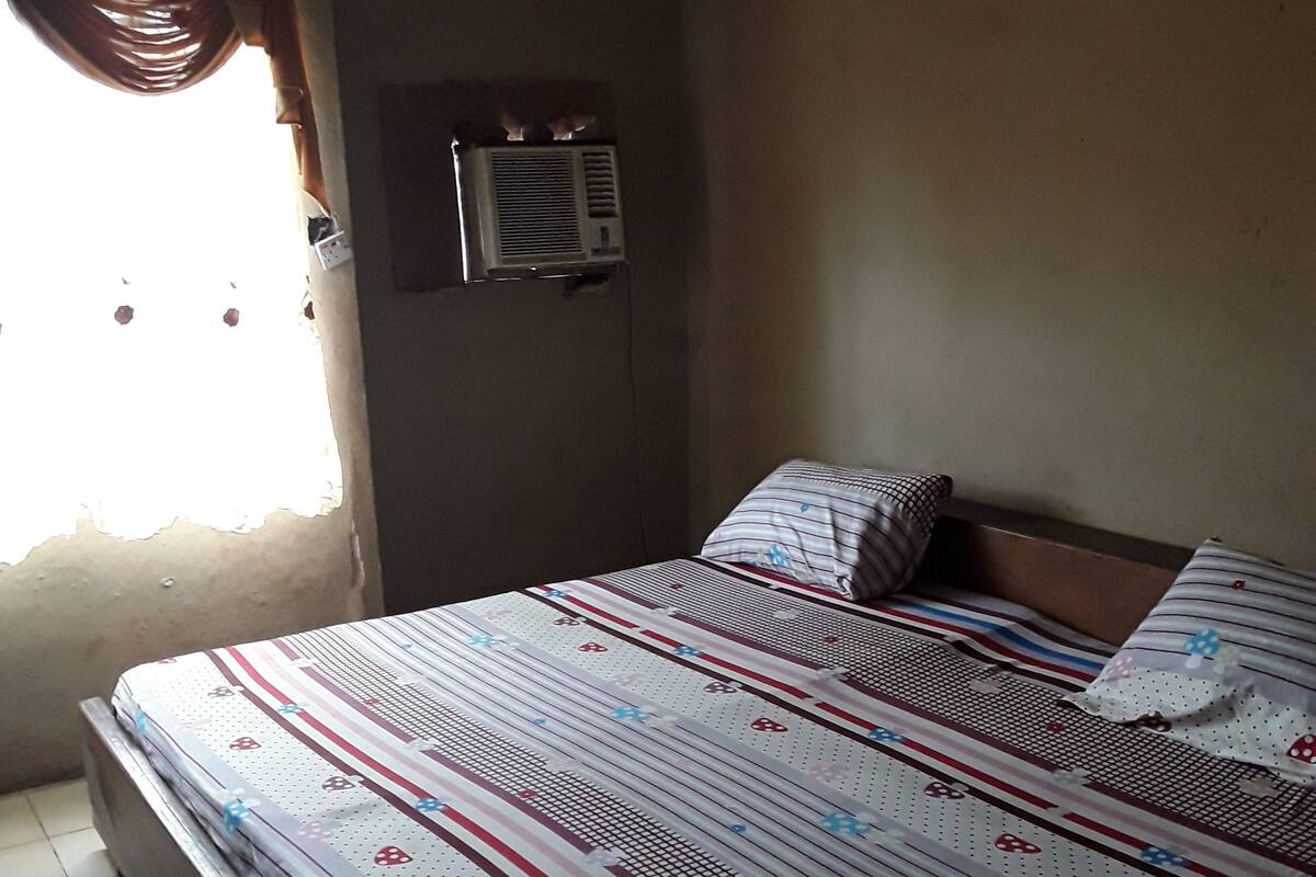 Phòng Suite | Két bảo mật tại phòng, bàn, màn/rèm cản sáng