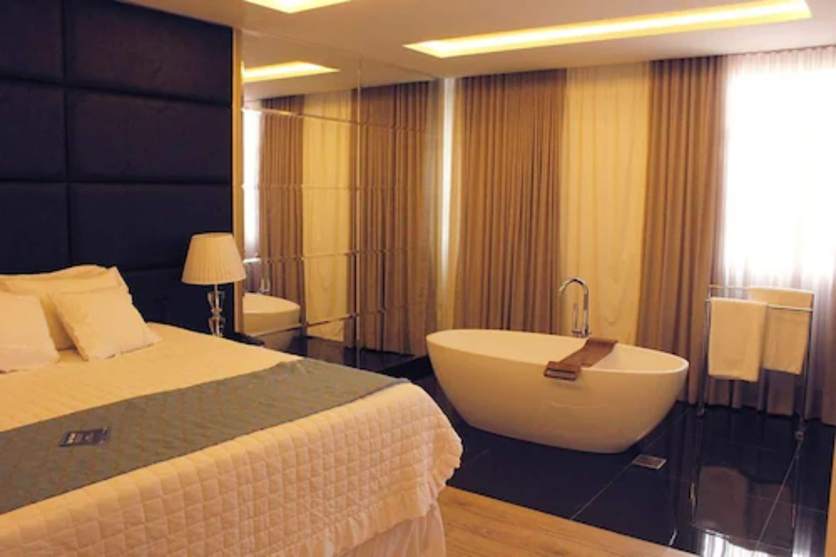 presidential room, 1 king bed | 1 bedroom, premium bedding, minibar, in-room safe