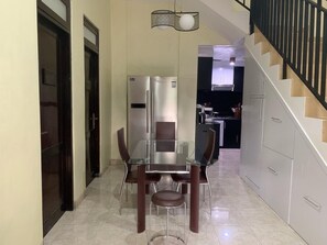 Fridge, microwave - Cozy Palm (Jimbaran)