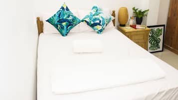 3 bedrooms, desk, iron/ironing board, cots/infant beds