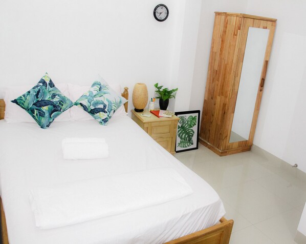 House, 3 Bedrooms | 3 bedrooms, desk, iron/ironing board, cribs/infant beds - Cukoo House (Hanoi)