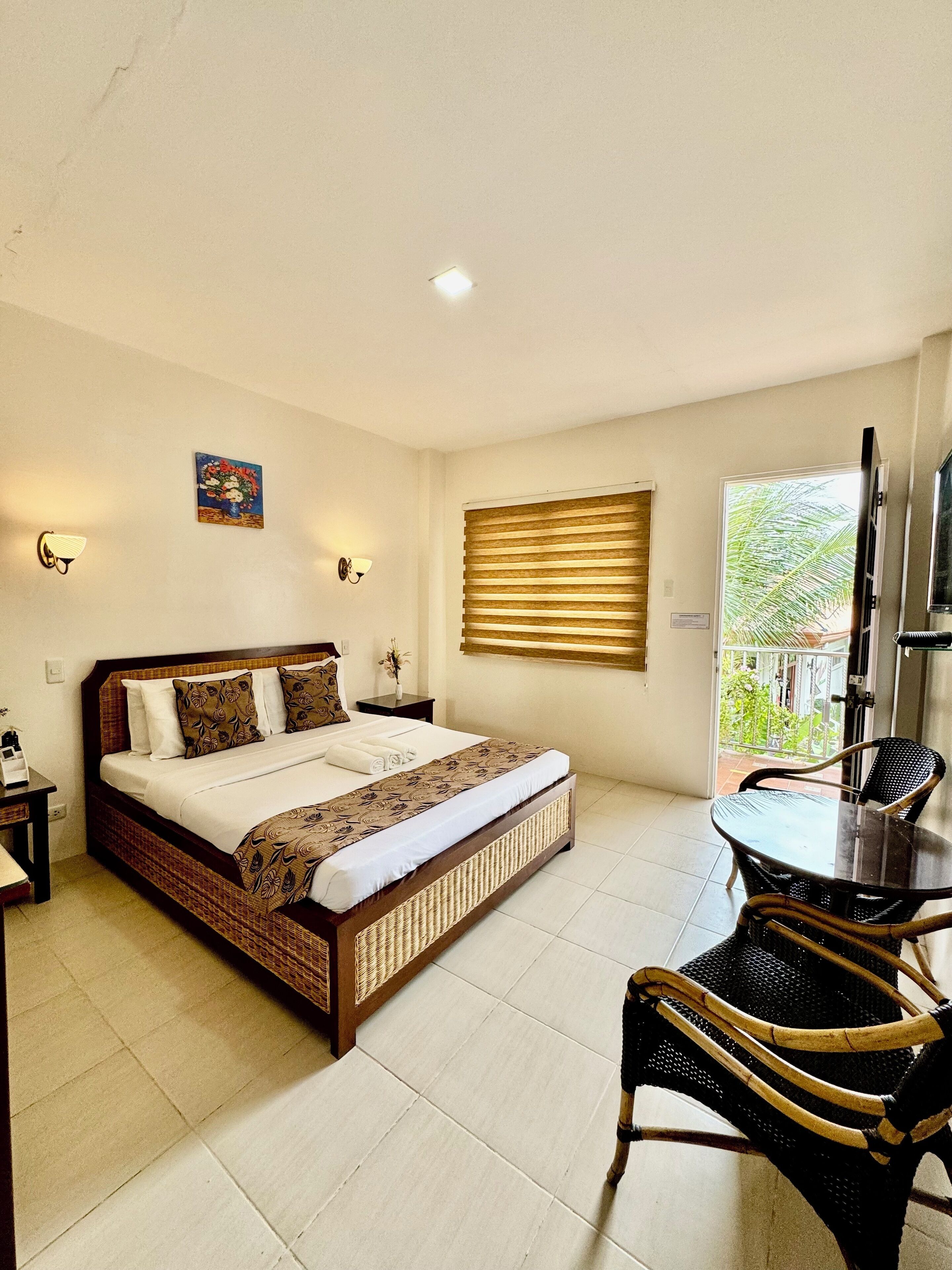 Deluxe Double Room (2 Adults + 1 Child) | Room amenity