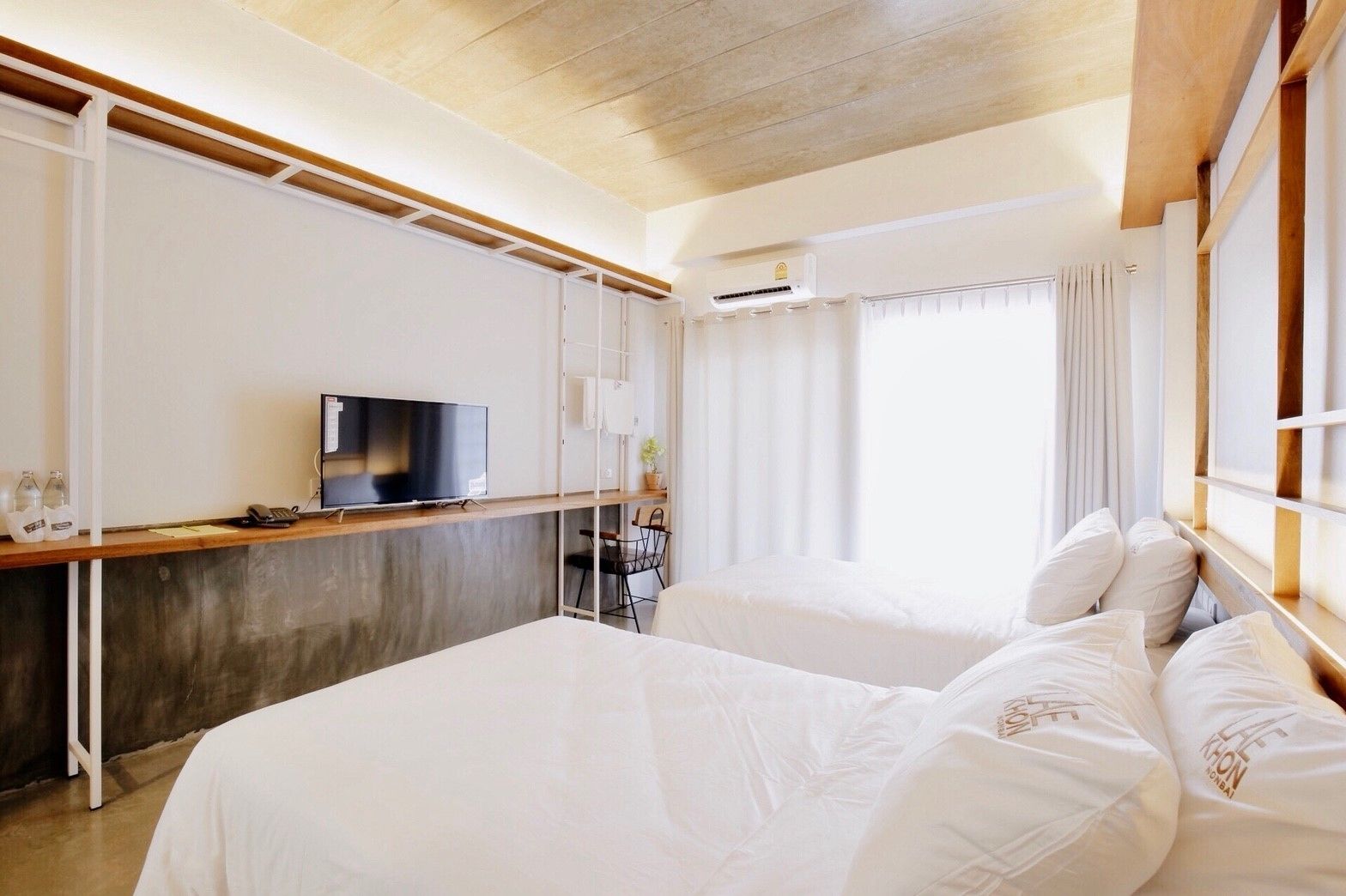 Standard Twin Room | Desk, blackout drapes, rollaway beds, free WiFi