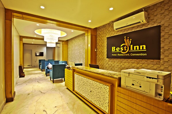Reception - Best Inn Hotel (Feni)