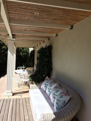Terrace/patio - Camelot in Constantia (Cape Town)
