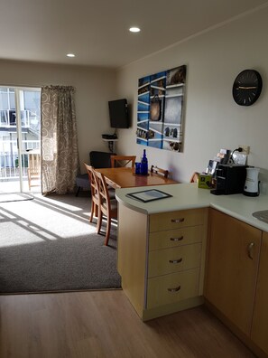 Appartement Familial, 2 chambres, cuisine, vue partielle sur l'océan
