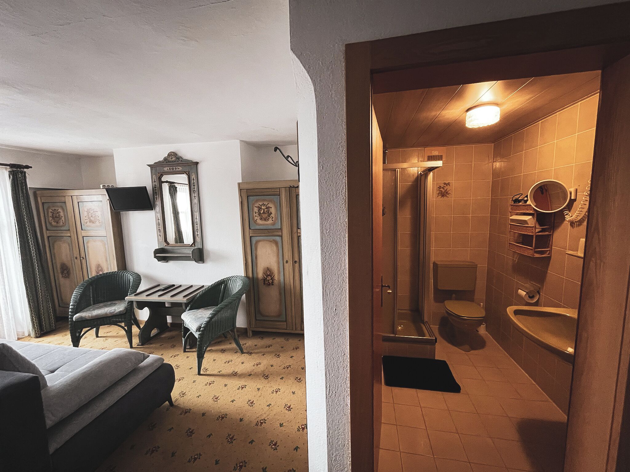 classic triple room | in-room safe, desk, free wifi, bed sheets