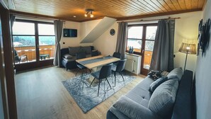Suite Grand, Beberapa Tempat Tidur | Brankas, meja kerja, Wi-Fi gratis, dan seprai linen