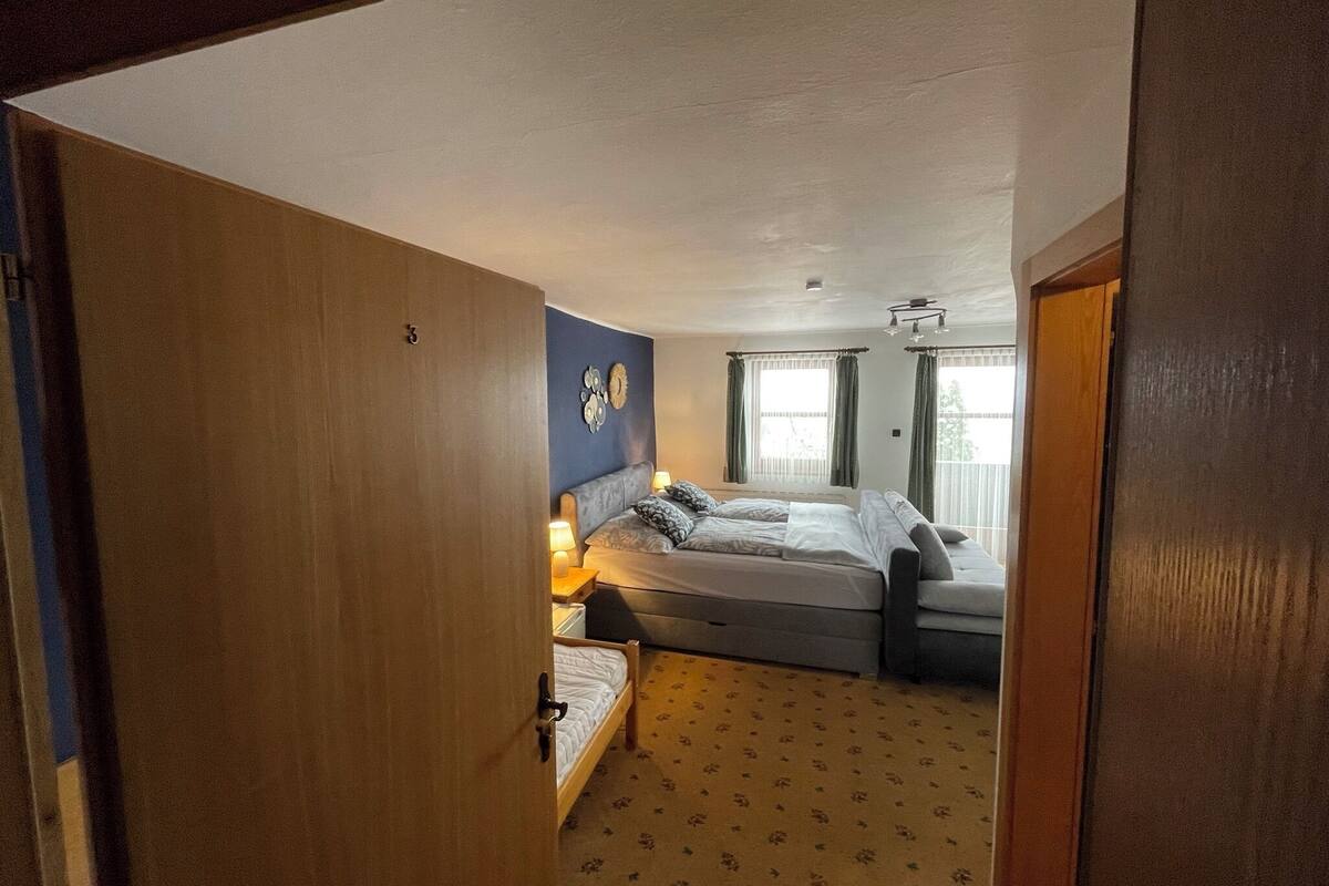 classic triple room | in-room safe, desk, free wifi, bed sheets