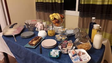 Desayuno bufé gratuito y diario