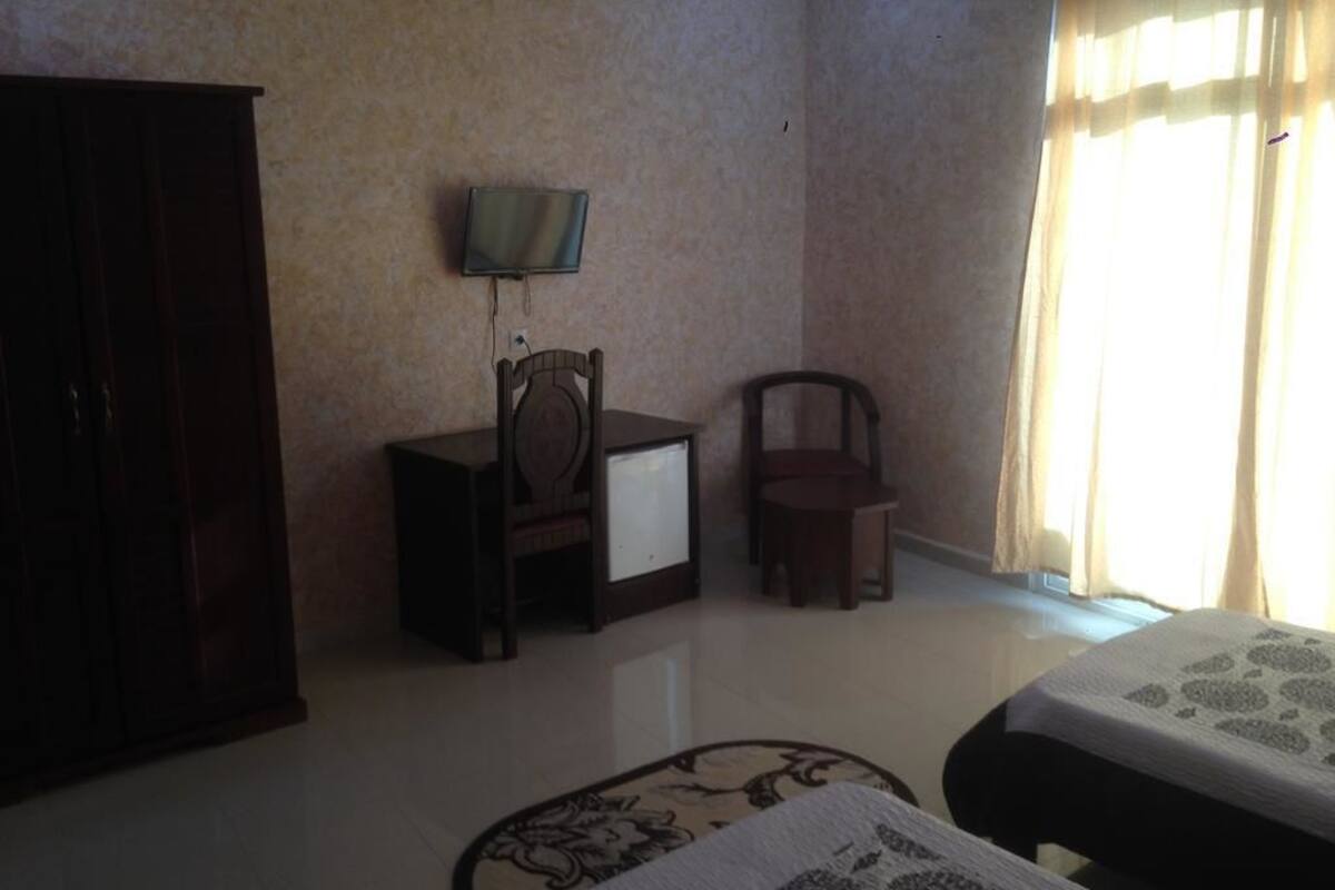 Premium bedding, in-room safe, desk, free WiFi