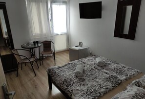 Free WiFi, bed sheets - Guest House Vipabo (Rewal)